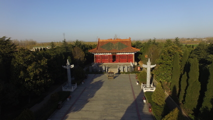 平顶山市旅游景区质量等级评定委员会对叶公园景区创建国家AAA级旅游景区进行评定验收